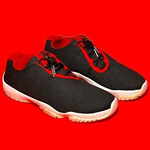 Air Jordan Future Low ‘Black Red’